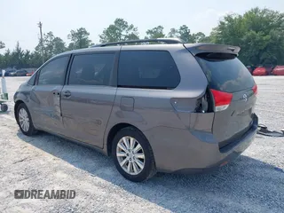 2011 Toyota Sienna XLE с VIN 5TDDK3DC7BS002538, выставлен на аукционе IAAI как лот 42385087 с пробегом 235 415 миль миль и . История ставок и продаж доступна на DreamBid. Изображение 3.