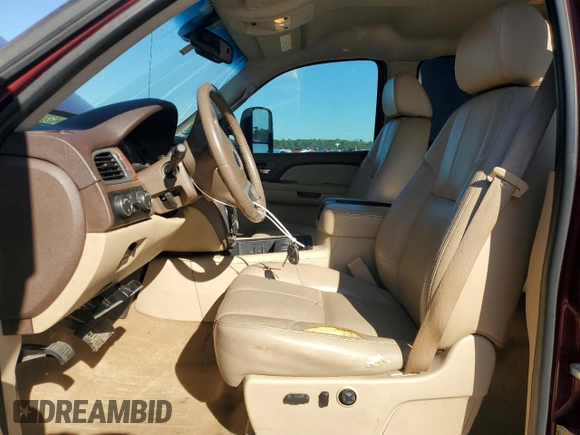 2008 GMC Sierra 3500HD SRW SLT z VIN 1GTHK33648F142584, wystawiony jako Copart lot #81503574 z przebiegiem 209 220 mil mil oraz Szkody całkowita. Historia ofert i sprzedaży dostępna na DreamBid. Obrazek 7.