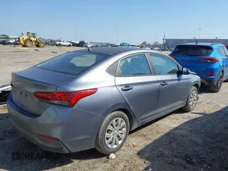 2018 Hyundai Accent SE z VIN 3KPC24A37JE015594, wystawiony jako IAAI lot #41700013 z przebiegiem 78 478 mil mil oraz . Historia ofert i sprzedaży dostępna na DreamBid. Obrazek 4.