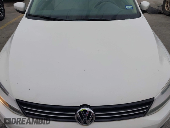 2013 Volkswagen Jetta SE with VIN 3VWDX7AJ1DM374789, listed as a IAAI auction lot 41957918 with 230,052 mi miles and . Bid and sale history available at DreamBid. Image 6.