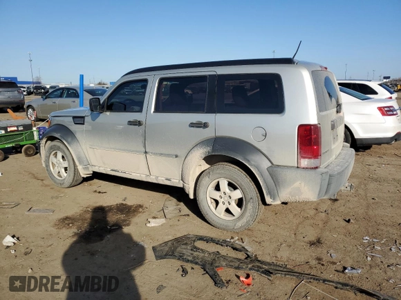 2008 Dodge Nitro SXT z VIN 1D8GU28K98W138540, wystawiony jako Copart lot #53465375 z przebiegiem 92 842 mil mil oraz Czysty tytuł • Clean title. Historia ofert i sprzedaży dostępna na DreamBid. Obrazek 2.
