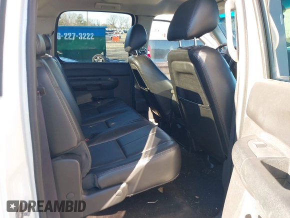 2013 GMC Sierra 1500 SLE z VIN 3GTP2VE74DG269163, wystawiony jako IAAI lot #41212056 z przebiegiem 177 367 mil mil oraz . Historia ofert i sprzedaży dostępna na DreamBid. Obrazek 8.