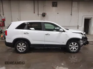 2011 Kia Sorento LX with VIN 5XYKTCA14BG007524, listed as a IAAI auction lot 41251094 with 150,053 mi miles. Bid and sale history available at carsss.com. Image 14.