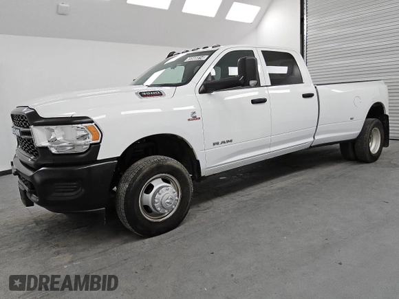 2022 Ram 3500 Tradesman with VIN 3C63RRGL3NG317238, listed as a Copart auction lot 69566814 with 8,558 mi miles and Clean Title. Bid and sale history available at carsss.com. Image 1.