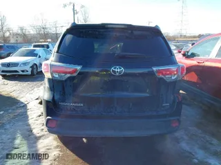 2016 Toyota Highlander LE with VIN 5TDBKRFH2GS236080, listed as a IAAI auction lot 41398580 with 309,094 mi miles. Bid and sale history available at carsss.com. Image 16.