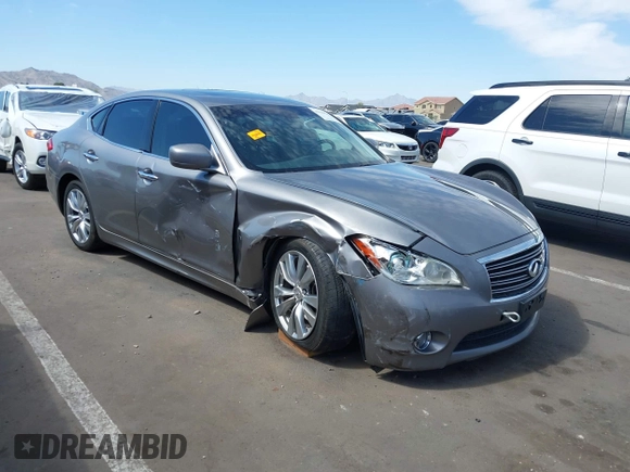 2013 Infiniti M37 with VIN JN1BY1AP3DM514462, listed as a IAAI auction lot 42141542 with 175,403 mi miles. Bid and sale history available at carsss.com. Image 1.