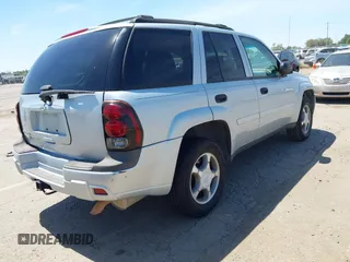 2007 Chevrolet TrailBlazer LS with VIN 1GNDT13S172208793, listed as a IAAI auction lot 42192385 with 190,408 mi miles and . Bid and sale history available at DreamBid. Image 4.