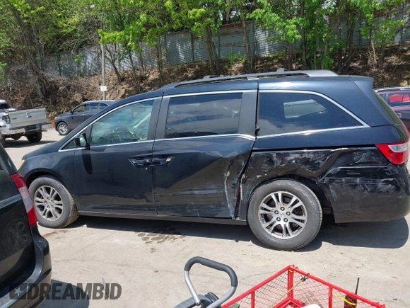 2011 Honda Odyssey EX-L с VIN 5FNRL5H69BB077037, выставлен на аукционе IAAI как лот 42267856 с пробегом 148 681 миль миль и . История ставок и продаж доступна на DreamBid. Изображение 14.