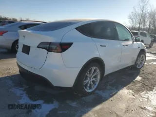 2024 Tesla Model Y с VIN 7SAYGDED5RF086943, выставлен на аукционе Copart как лот 43781735 с пробегом 11 954 миль миль и Списание • Salvage title. История ставок и продаж доступна на DreamBid. Изображение 3.