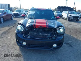 2018 MINI Countryman Cooper with VIN WMZYV5C35J3E03434, listed as a IAAI auction lot 40998800 with 133,501 mi miles and . Bid and sale history available at DreamBid. Image 6.