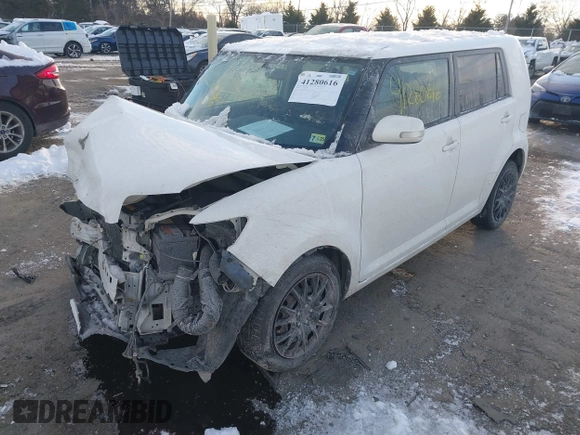 2009 Scion xB with VIN JTLKE50E491066453, listed as a IAAI auction lot 41280616 with 121,822 mi miles. Bid and sale history available at carsss.com. Image 18.