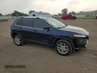 2016 Jeep Cherokee Latitude z VIN 1C4PJLCB9GW303148, wystawiony jako Copart lot #59392805 z przebiegiem 123 015 mil mil oraz Szkoda całkowita • Salvage title. Historia ofert i sprzedaży dostępna na DreamBid. Obrazek 4.