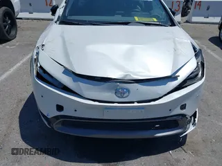 2024 Toyota Prius LE with VIN JTDACAAU8R3016249, listed as a IAAI auction lot 42147587 with 17,260 mi miles. Bid and sale history available at carsss.com. Image 6.