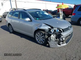2014 Volkswagen Jetta SportWagen TDI w/Sunroof & Nav with VIN 3VWPL7AJ0EM603845, listed as a IAAI auction lot 41432731 with 94,043 mi miles. Bid and sale history available at carsss.com. Image 1.