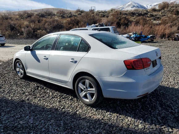 2014 Volkswagen Jetta Sedan TDI with VIN 3VWLL7AJ4EM414193, listed as a Copart auction lot 43664035 with 106,372 mi miles and Salvage Title. Bid and sale history available at carsss.com. Image 2.