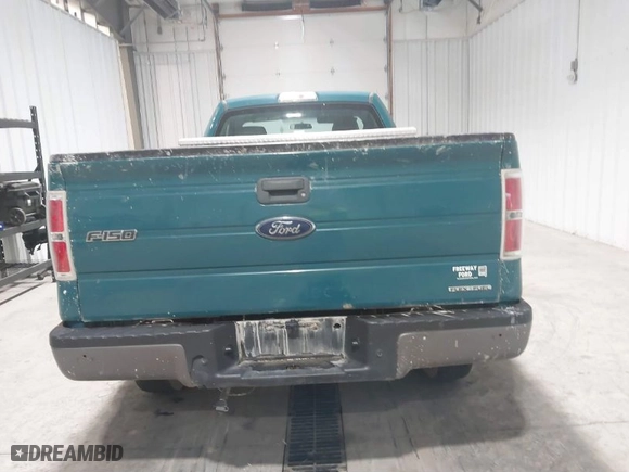 2014 Ford F-150 XL with VIN 1FTMF1EM8EKE03723, listed as a IAAI auction lot 41323405 with 176,478 mi miles. Bid and sale history available at carsss.com. Image 17.