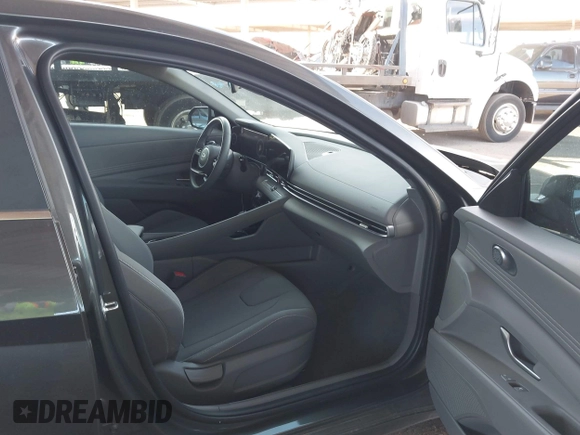 2024 Hyundai Elantra SEL с VIN KMHLS4DGXRU673207, выставлен на аукционе IAAI как лот 42087829 с пробегом 4 395 миль миль и . История ставок и продаж доступна на DreamBid. Изображение 5.