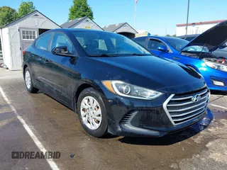 2017 Hyundai Elantra SE z VIN KMHD74LF5HU122504, wystawiony jako IAAI lot #42137219 z przebiegiem 157 161 mil mil oraz . Historia ofert i sprzedaży dostępna na DreamBid. Obrazek 1.