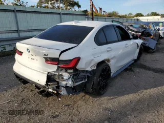 2022 BMW M3 Competition xDrive z VIN WBS43AY07NFL94130, wystawiony jako Copart lot #61525892 z przebiegiem 2784 mil mil oraz . Historia ofert i sprzedaży dostępna na DreamBid. Obrazek 4.