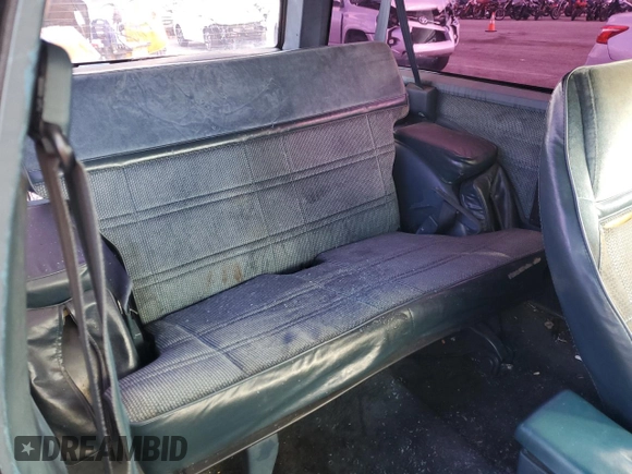 1989 Chevrolet Blazer z VIN 1GNCS18Z8K8149381, wystawiony jako Copart lot #41138414 z przebiegiem 61 828 mil mil oraz Szkoda całkowita • Salvage title. Historia ofert i sprzedaży dostępna na DreamBid. Obrazek 11.