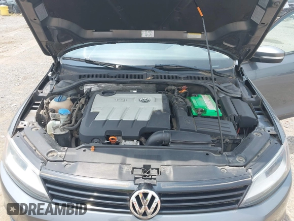2012 Volkswagen Jetta TDI w/Premium & Nav with VIN 3VWLL7AJ7CM120526, listed as a IAAI auction lot 42494136 with 149,202 mi miles and . Bid and sale history available at DreamBid. Image 10.