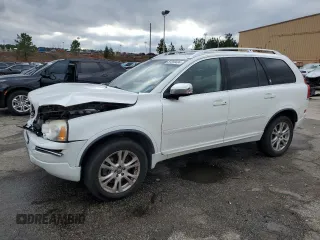 2014 Volvo XC90 with VIN YV4952CYXE1691722, listed as a Copart auction lot 87269494 with 83,670 mi miles and Salvage Title. Bid and sale history available at carsss.com. Image 1.