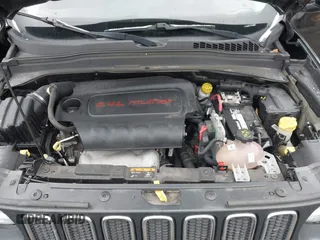 2017 Jeep Renegade Sport with VIN ZACCJBAB6HPG43142, listed as a IAAI auction lot 41719128 with 127,088 mi miles and . Bid and sale history available at carsss.com. Image 10.