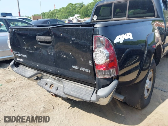 2013 Toyota Tacoma with VIN 3TMMU4FNXDM057020, listed as a IAAI auction lot 42560987 with 177,333 mi miles and . Bid and sale history available at DreamBid. Image 6.