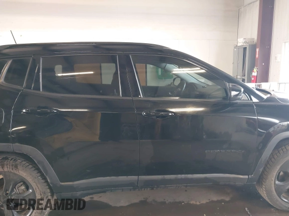 2018 Jeep Compass Latitude with VIN 3C4NJCBB7JT327485, listed as a IAAI auction lot 41808768 with 75,383 mi miles and . Bid and sale history available at DreamBid. Image 13.
