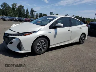 2017 Toyota Prius Plus with VIN JTDKARFP0H3045934, listed as a Copart auction lot 60726195 with 98,071 mi miles and Salvage title. Bid and sale history available at DreamBid. Image 1.