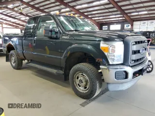 2013 Ford F-250 XL with VIN 1FT7X2B66DEB32163, listed as a Copart auction lot 54252275 with 182,273 mi miles and Clean Title. Bid and sale history available at DreamBid. Image 4.