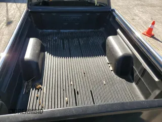 1996 GMC Sonoma SLS with VIN 1GTCS19XXT8530270, listed as a Copart auction lot 45520675 with 263,828 mi miles and Salvage Title. Bid and sale history available at carsss.com. Image 10.