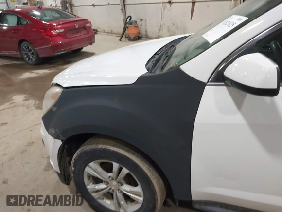2015 Chevrolet Equinox LT with VIN 2GNFLBE31F6268529, listed as a IAAI auction lot 41821025 with 189,308 mi miles and . Bid and sale history available at carsss.com. Image 6.