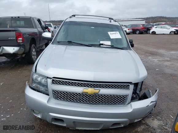 2013 Chevrolet Avalanche LTZ with VIN 3GNTKGE73DG306592, listed as a IAAI auction lot 41695072 with 243,700 mi miles. Bid and sale history available at carsss.com. Image 12.