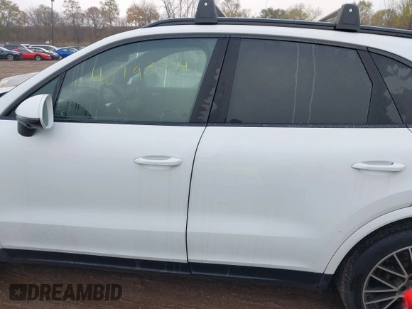 2023 Porsche Cayenne z VIN WP1AA2AY1PDA09213, wystawiony jako IAAI lot #40795024 z przebiegiem 22 522 mil mil oraz . Historia ofert i sprzedaży dostępna na DreamBid. Obrazek 15.