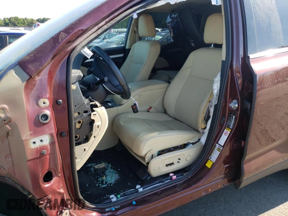 2019 Toyota Highlander SE with VIN 5TDJZRFH5KS983821, listed as a Copart auction lot 57510922 with 21,774 mi miles and Salvage title. Bid and sale history available at DreamBid. Image 9.