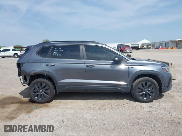 2024 Volkswagen Taos S с VIN 3VV5X7B29RM073159, выставлен на аукционе IAAI как лот 42021195 с пробегом 28 619 миль миль и . История ставок и продаж доступна на DreamBid. Изображение 13.