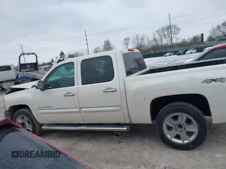 2013 Chevrolet Silverado 1500 LT with VIN 3GCPKSE76DG303067, listed as a IAAI auction lot 41624587 with 113,259 mi miles. Bid and sale history available at carsss.com. Image 14.