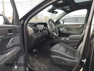 2024 GMC Acadia AWD Denali z VIN 1GKENRKS8RJ170659, wystawiony jako IAAI lot #41617698 z przebiegiem 14 137 mil mil oraz . Historia ofert i sprzedaży dostępna na DreamBid. Obrazek 5.