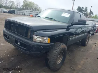 1998 Dodge Ram 1500 with VIN 1B7HF13Z5WJ170522, listed as a IAAI auction lot 41897479 with 1 mi miles. Bid and sale history available at carsss.com. Image 2.