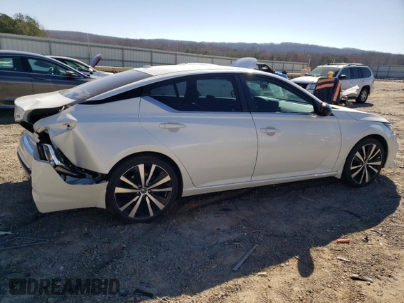 2019 Nissan Altima SR with VIN 1N4BL4CV2KC221282, listed as a Copart auction lot 47259975 with 84,608 mi miles and Salvage Title. Bid and sale history available at carsss.com. Image 3.