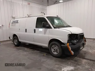 2019 GMC Savana Cargo with VIN 1GTW7AFG2K1300474, listed as a IAAI auction lot 41601074 with 85,158 mi miles. Bid and sale history available at carsss.com. Image 1.