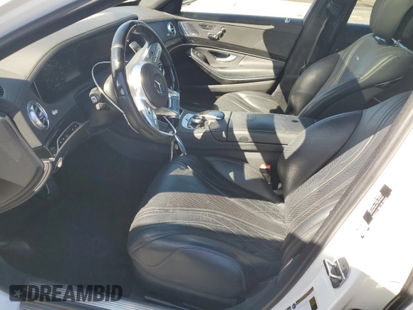 2019 Mercedes-Benz S 63 AMG z VIN WDDUG8JB2KA489435, wystawiony jako Copart lot #48577715 z przebiegiem 43 825 mil mil oraz Szkoda całkowita • Salvage title. Historia ofert i sprzedaży dostępna na DreamBid. Obrazek 7.