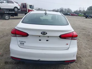 2018 Kia Forte LX with VIN 3KPFL4A73JE266545, listed as a IAAI auction lot 41784931 with 123,076 mi miles and . Bid and sale history available at DreamBid. Image 16.