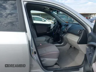 2007 Toyota RAV4 with VIN JTMZK33V876006923, listed as a IAAI auction lot 41406204 with 121,425 mi miles. Bid and sale history available at carsss.com. Image 5.