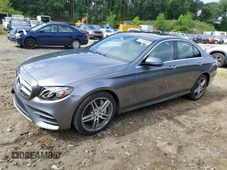 2017 Mercedes-Benz E 300 Luxury with VIN WDDZF4KB0HA194925, listed as a Copart auction lot 61732925 with 97,135 mi miles and Clean title. Bid and sale history available at DreamBid. Image 1.