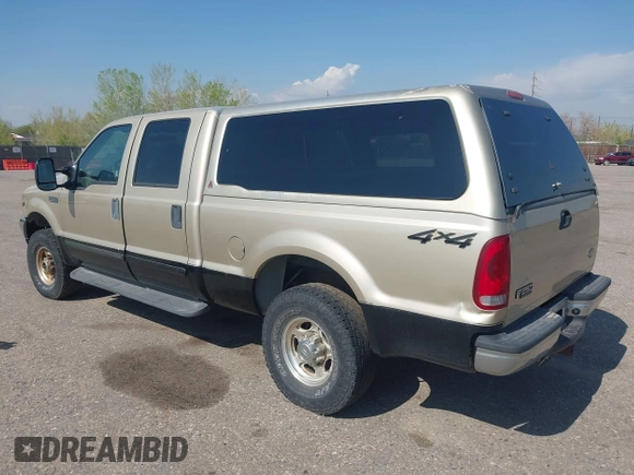 2001 Ford Super Duty F-250 XL with VIN 1FTNW21S71EA79137, listed as a IAAI auction lot 42115660 with 147,873 mi miles. Bid and sale history available at carsss.com. Image 3.