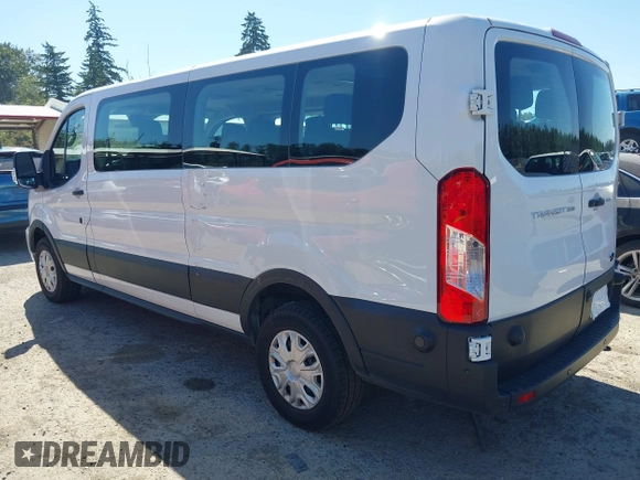 2024 Ford Transit Passenger XL z VIN 1FBAX2Y88RKA11307, wystawiony jako IAAI lot #42620775 z przebiegiem 13 624 mil mil oraz . Historia ofert i sprzedaży dostępna na DreamBid. Obrazek 3.