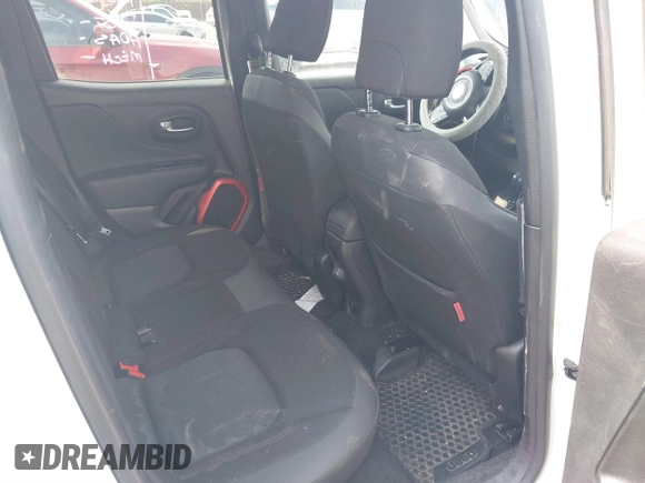 2018 Jeep Renegade Trailhawk with VIN ZACCJBCB9JPG76350, listed as a IAAI auction lot 40249880 with 74,926 mi miles. Bid and sale history available at carsss.com. Image 8.