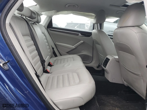 2016 Volkswagen Passat 1.8T SEL with VIN 1VWCT7A35GC068080, listed as a Copart auction lot 82025654 with 98,248 mi miles and Clean Title. Bid and sale history available at carsss.com. Image 10.
